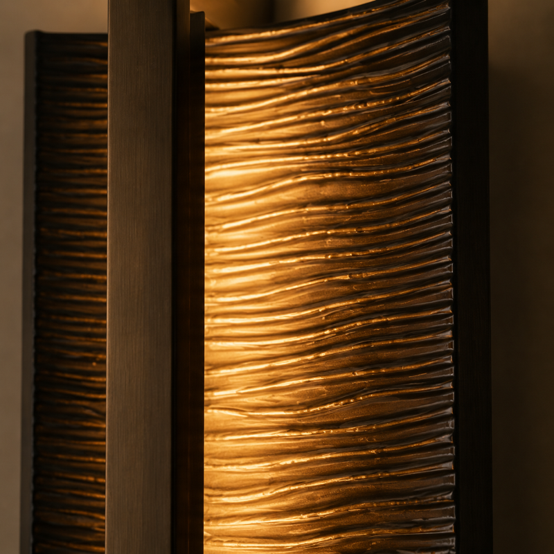 Close-up of the Aurelia wave-textured diffuser