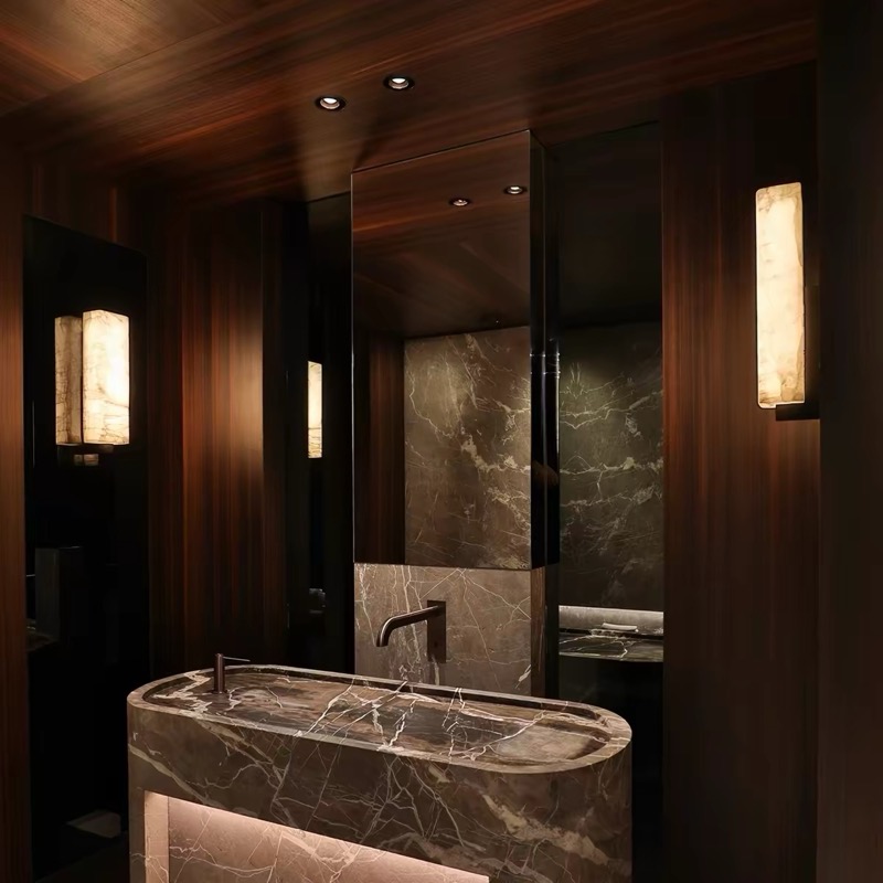 Aureum wall light dimensions and finish