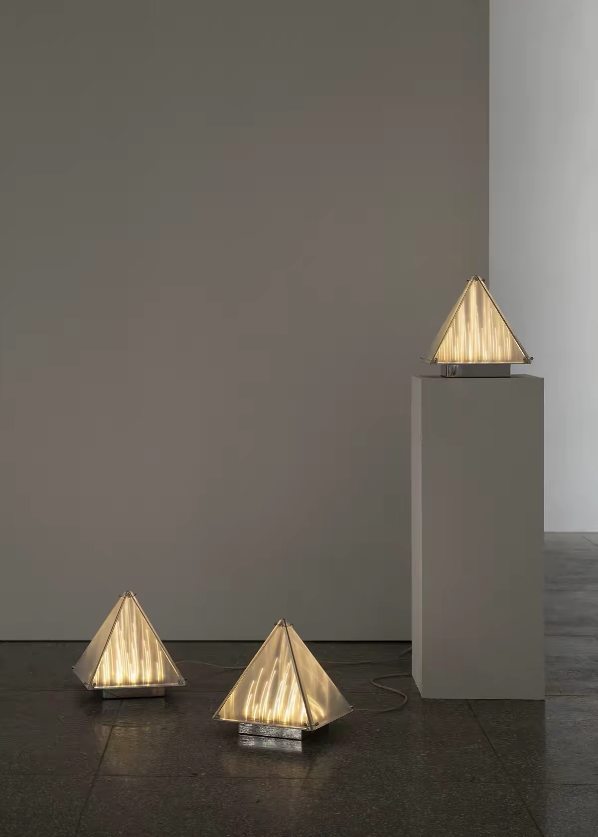 Fragment floor lamp in a modern home