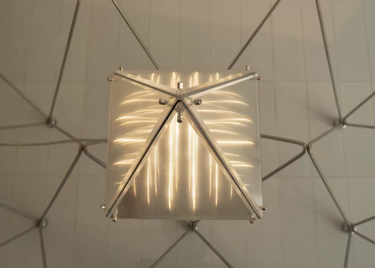 Fragment Prism vertical light composition