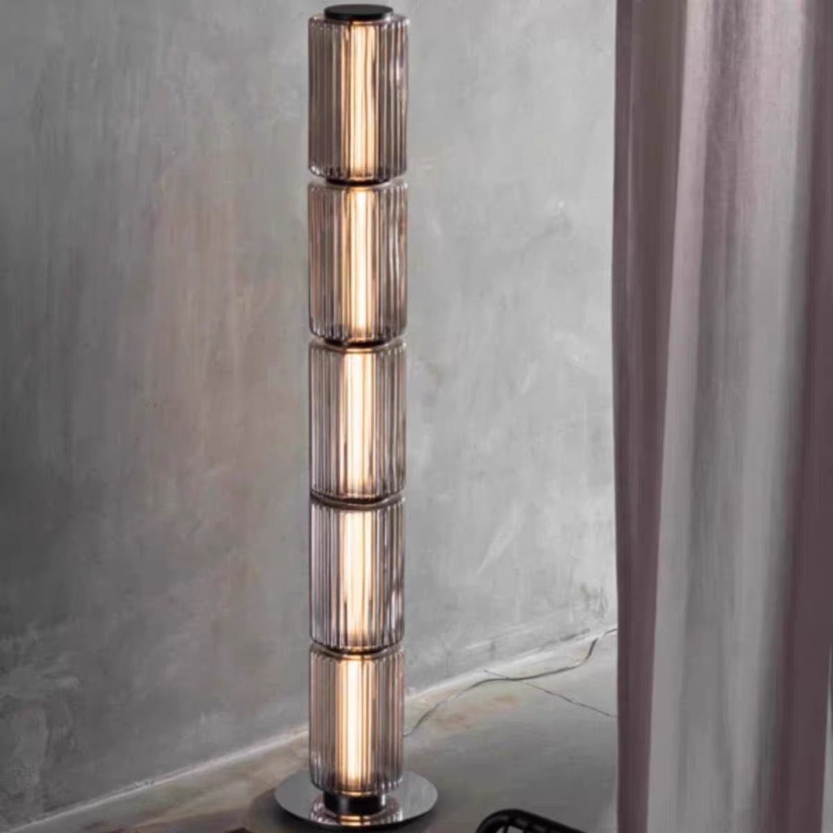 Third floor lamp image